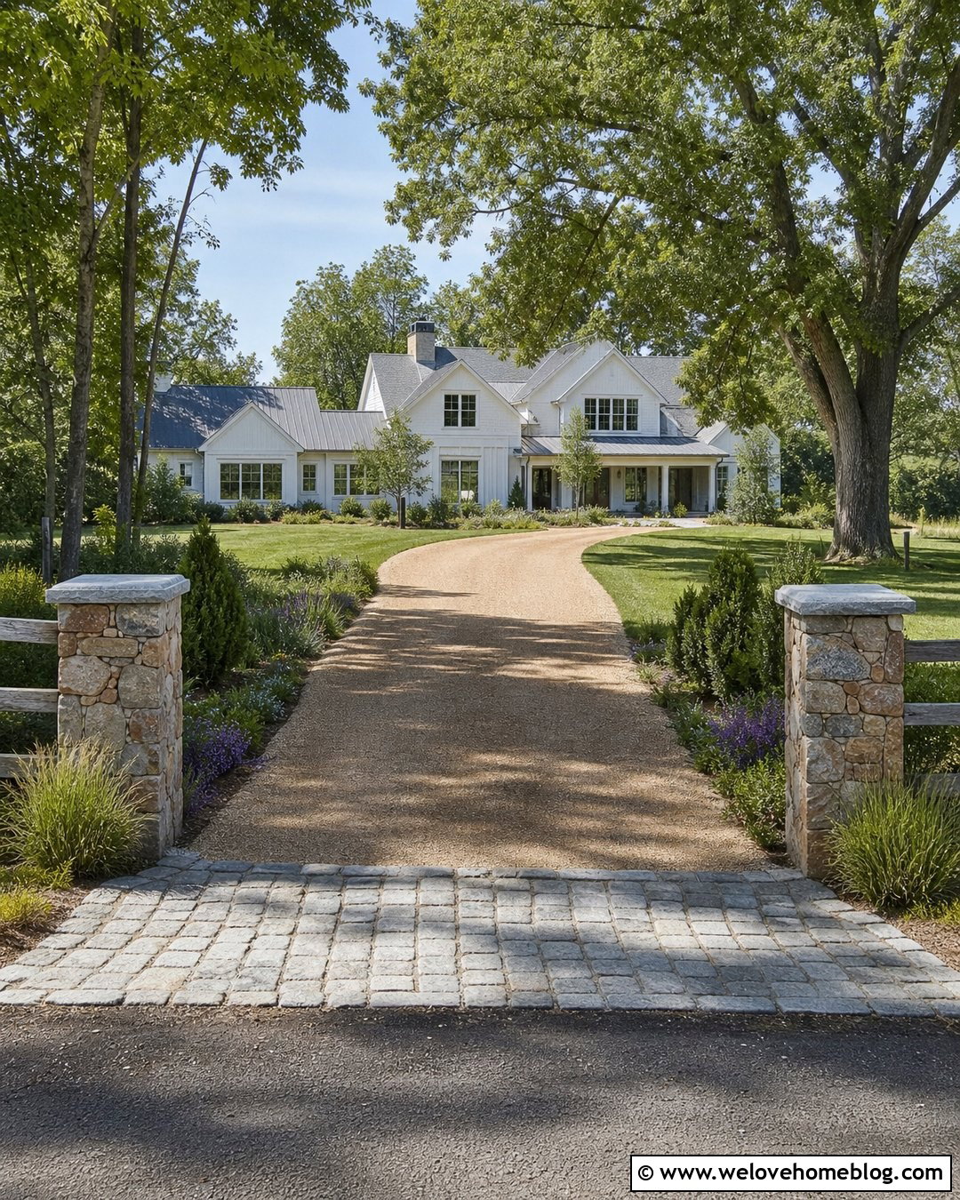 Fieldstone Pillars With A Gravel Driveway - 40 Stone Pillars Driveway Entrance Ideas