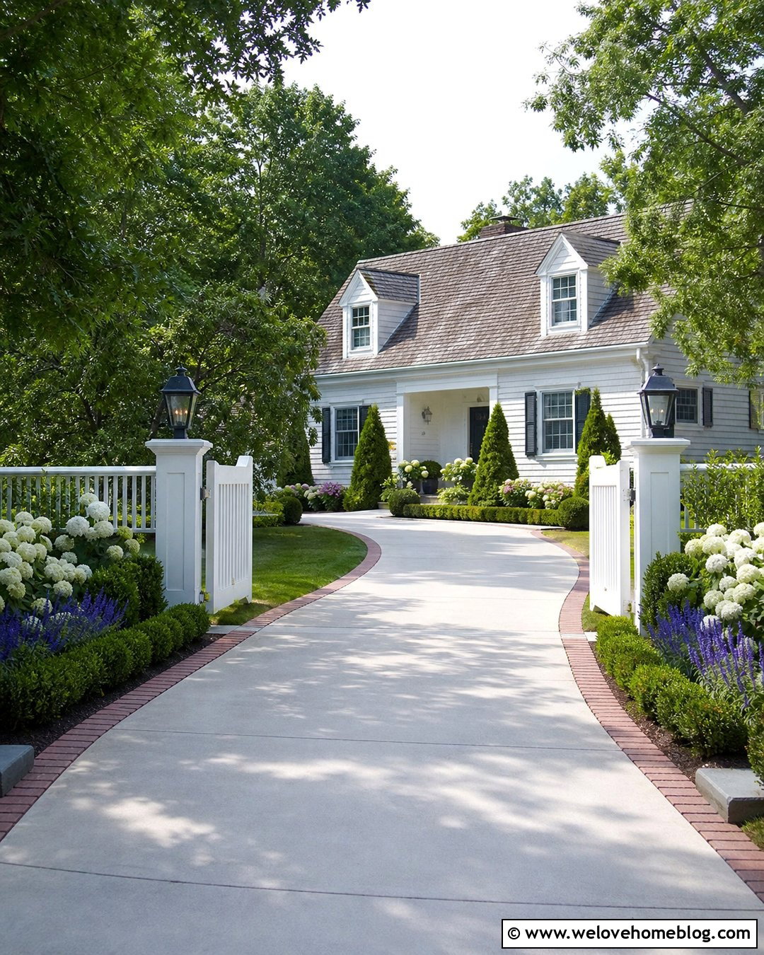 Freedom Aluminum Driveway Gate With White Picket Fence - 20 Freedom Aluminum Driveway Gates Ideas