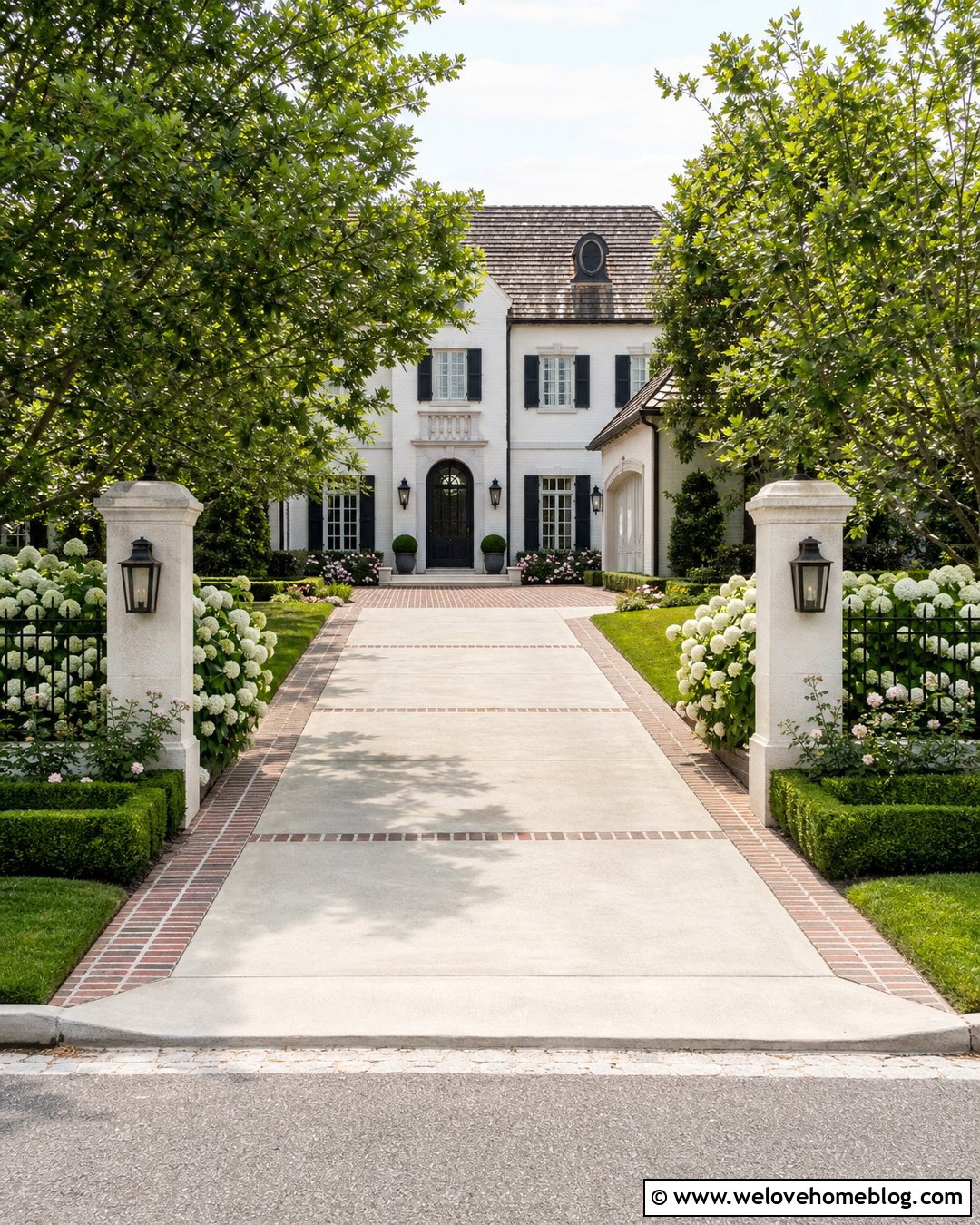 French Driveway Entrance With Hydrangea Hedges - 20 French Driveway Entrance Ideas