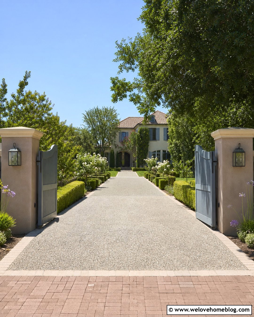 French Driveway Entrance With Stucco Pillars - 20 French Driveway Entrance Ideas