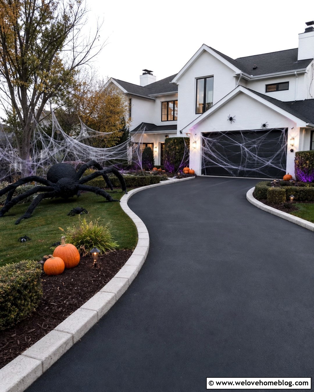 Giant Spider Driveway Halloween Decorations - 25 Driveway Halloween Decorations Ideas