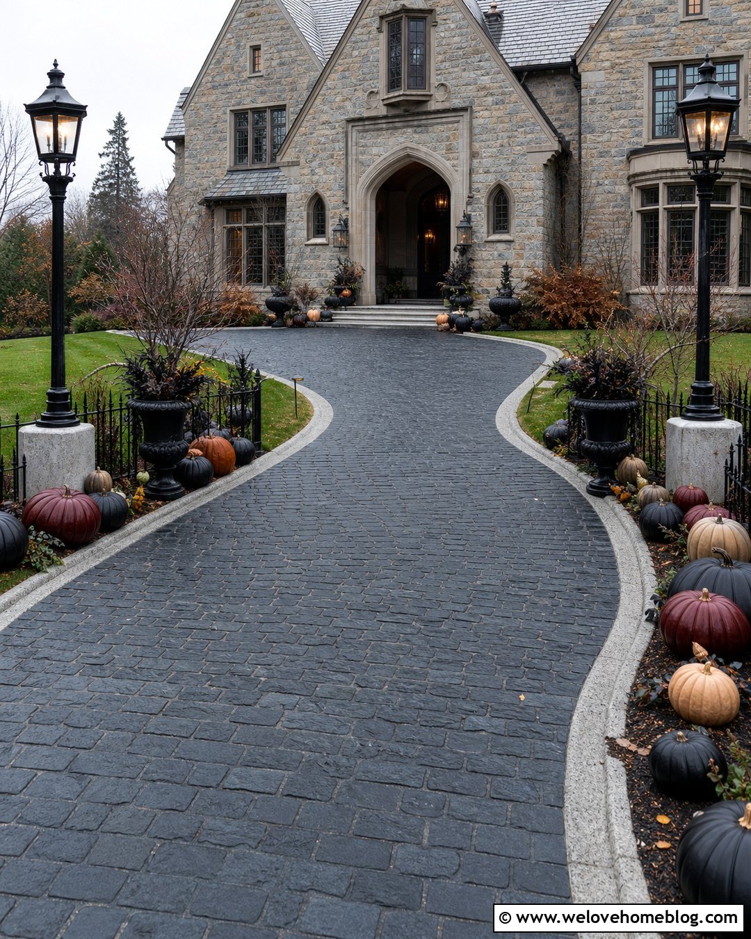 Gothic Pumpkin Driveway Halloween Decorations - 25 Driveway Halloween Decorations Ideas