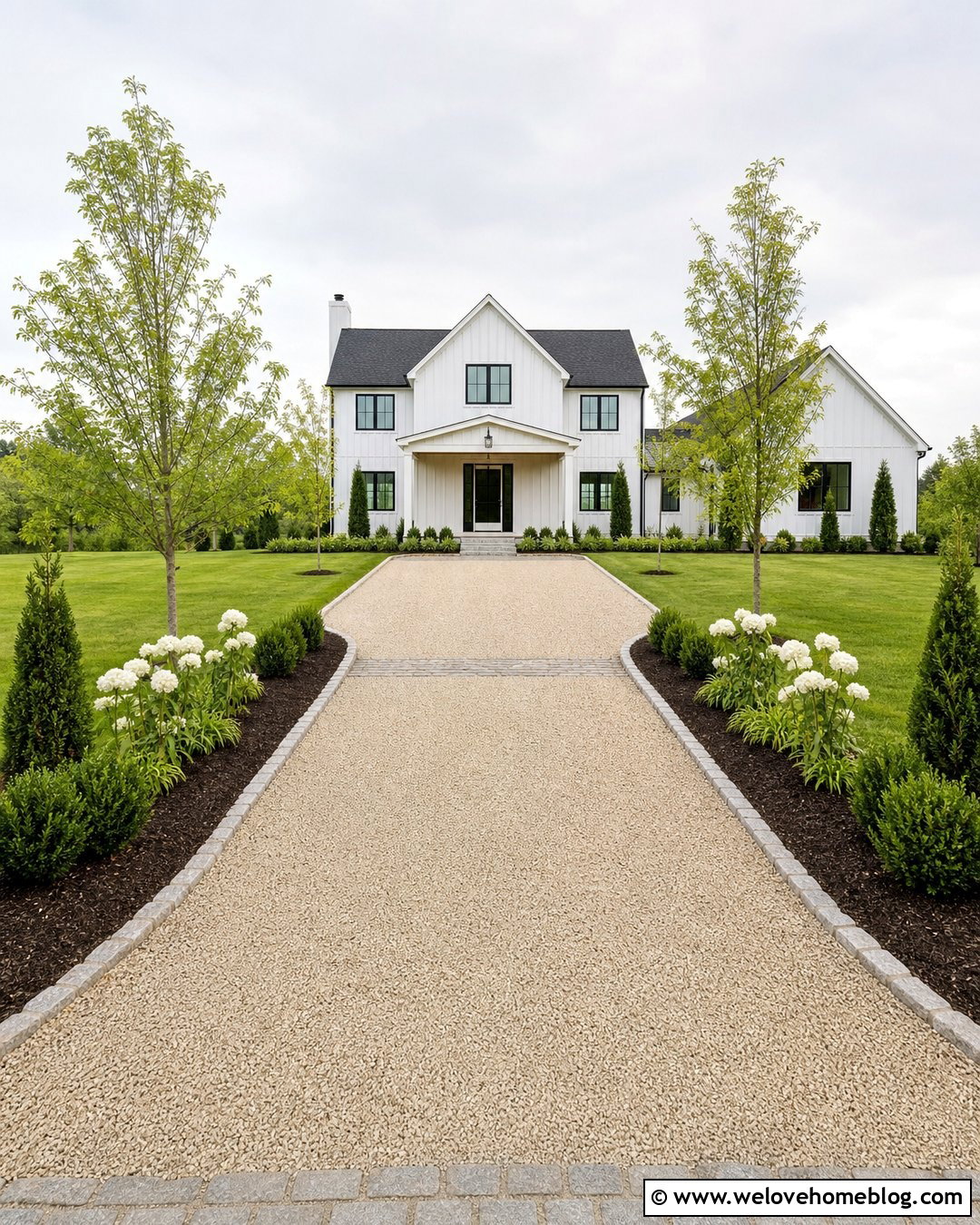 Gravel Driveway Entrance With Mulch Beds - 20 simple driveway entrance landscaping ideas