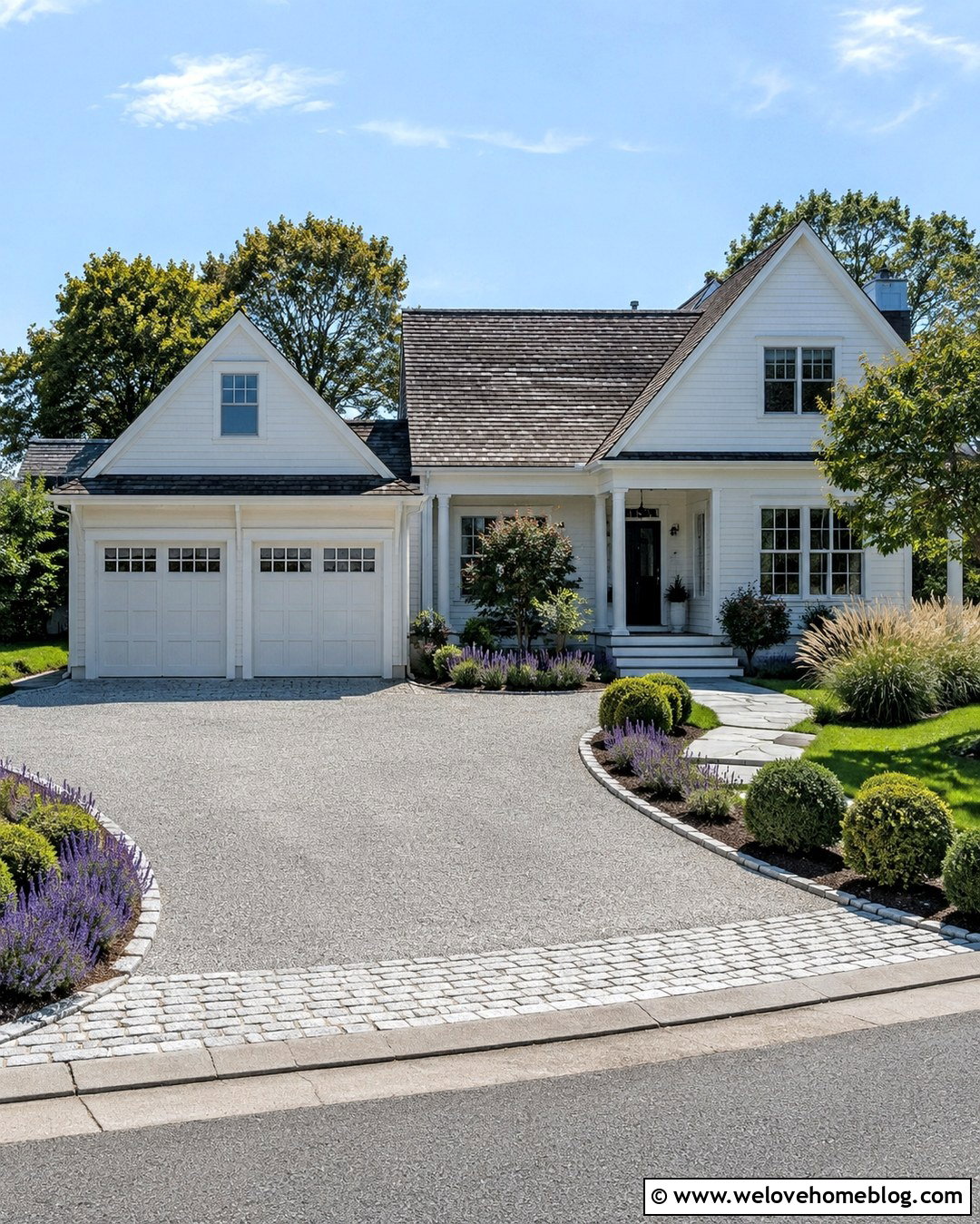 Gravel Driveway With Cobblestone Edging - 20 Creative Driveway Ideas