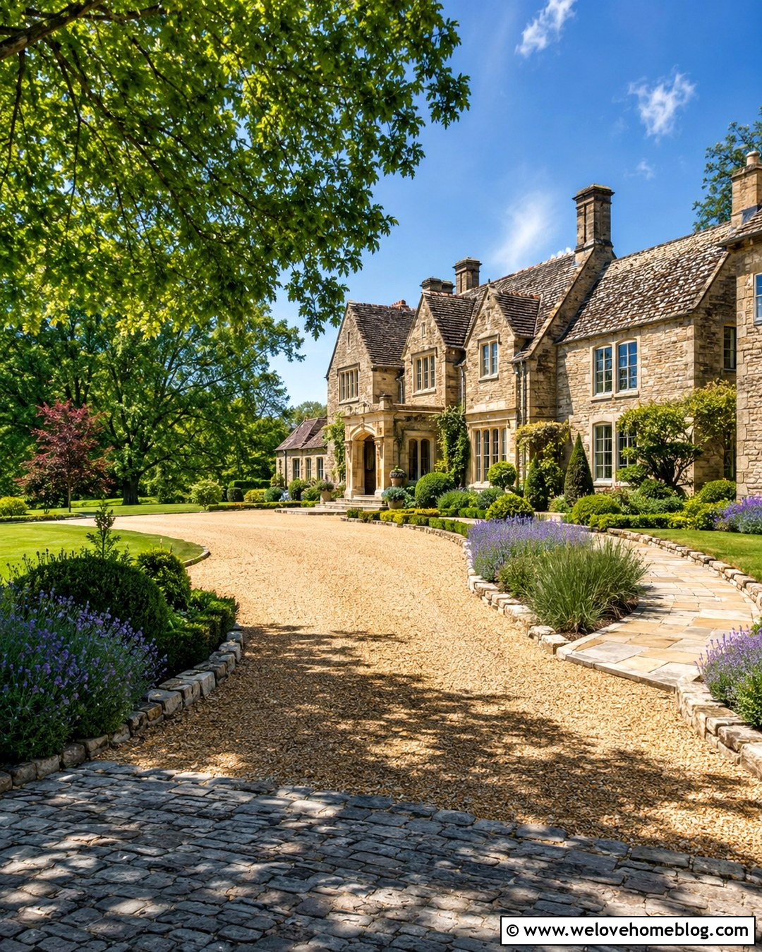 Gravel Manor Driveway With Stone Edging - 20 Manor Driveway Ideas