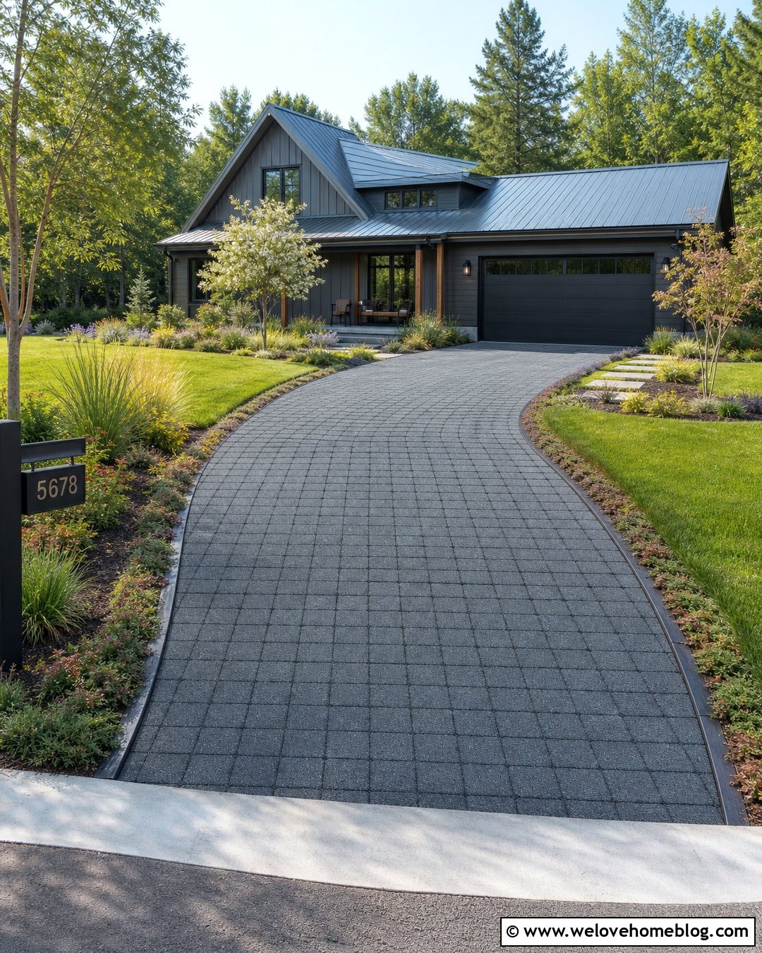 Ground Cover Edge With Paver Driveway - 20 Driveway Edge Ideas