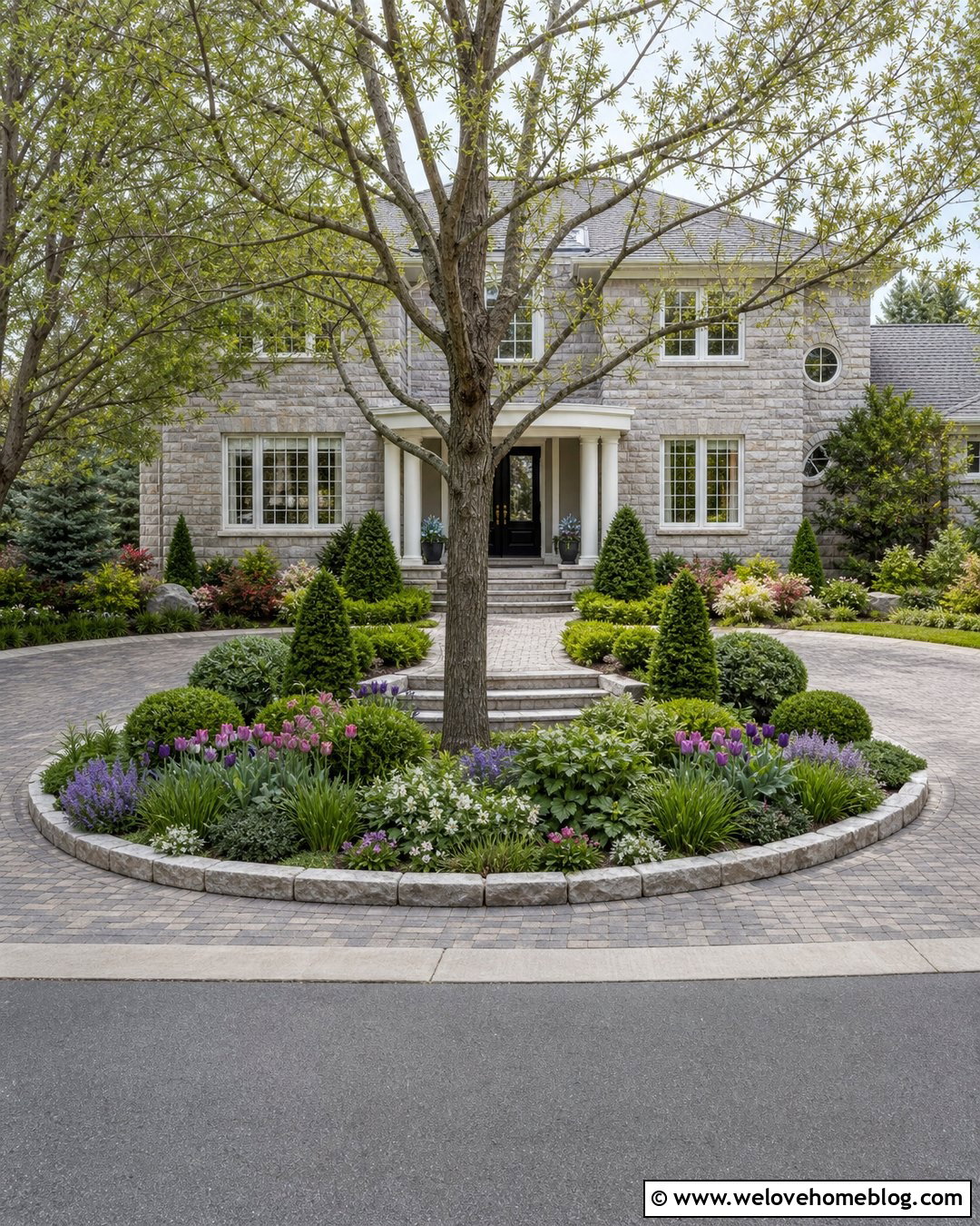 Half Circle Driveway With Four Season Landscaping - 40 half circle driveway landscaping ideas