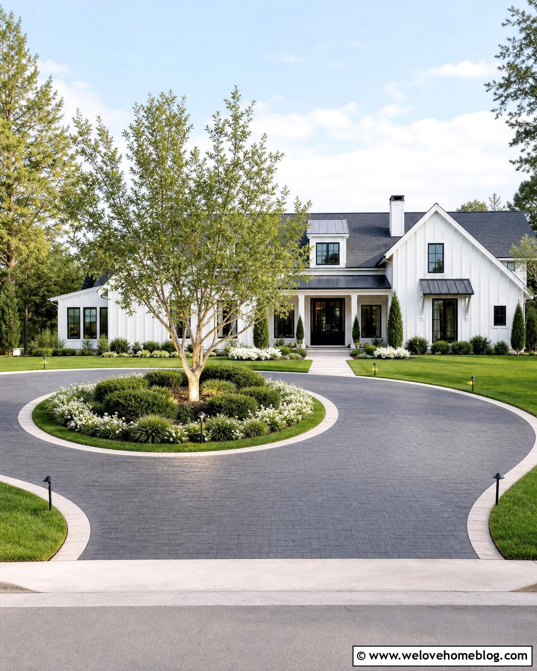 Half Circle Driveway With Landscape Lighting - 40 half circle driveway landscaping ideas