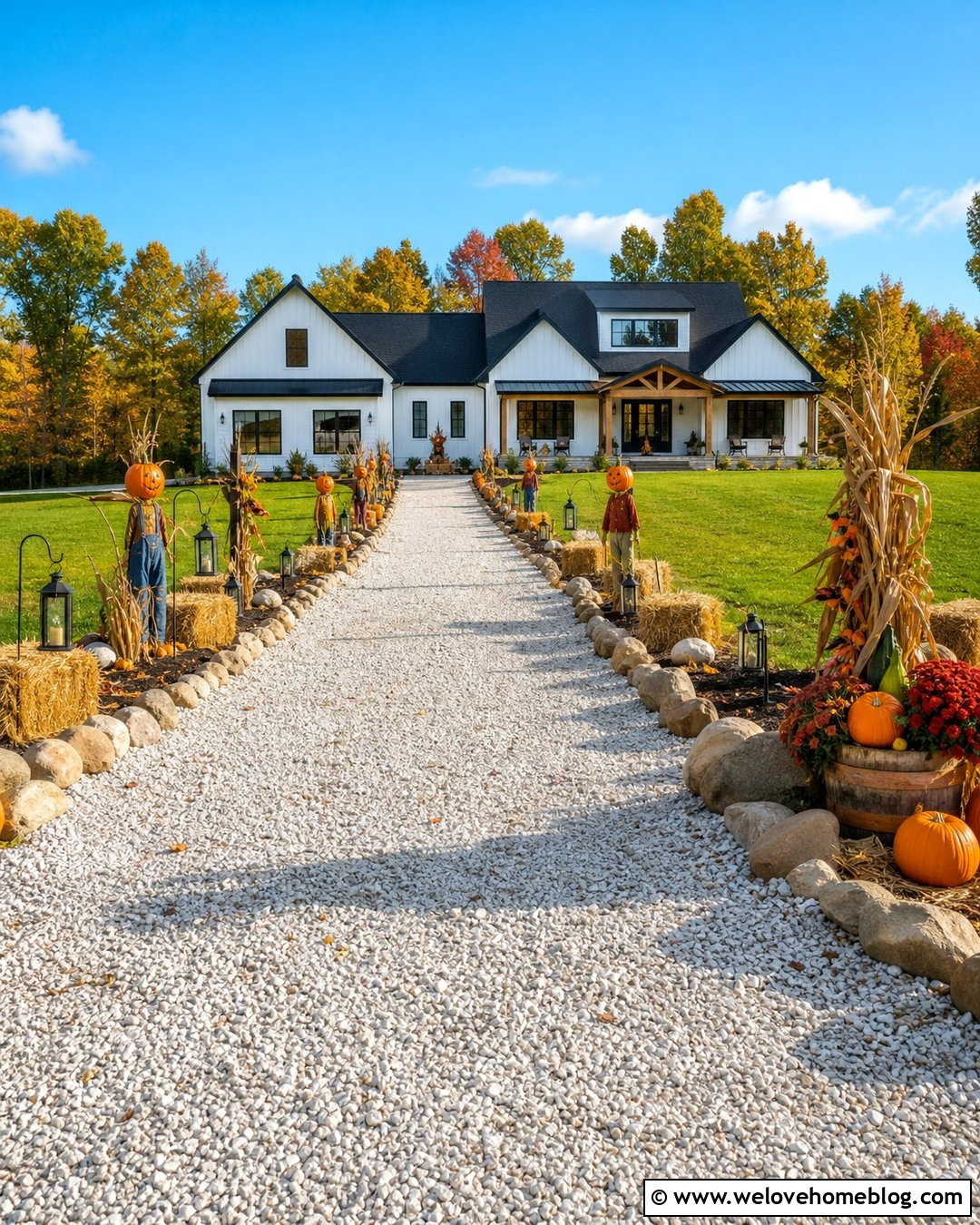 Halloween Driveway With Pumpkin Scarecrows - 35 Halloween Driveway Ideas