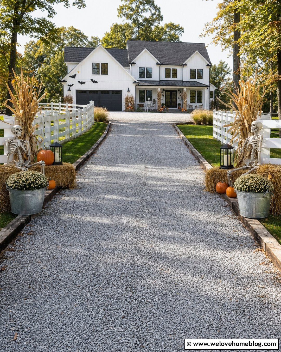 Halloween Farmhouse Driveway Decorations - 25 Driveway Halloween Decorations Ideas