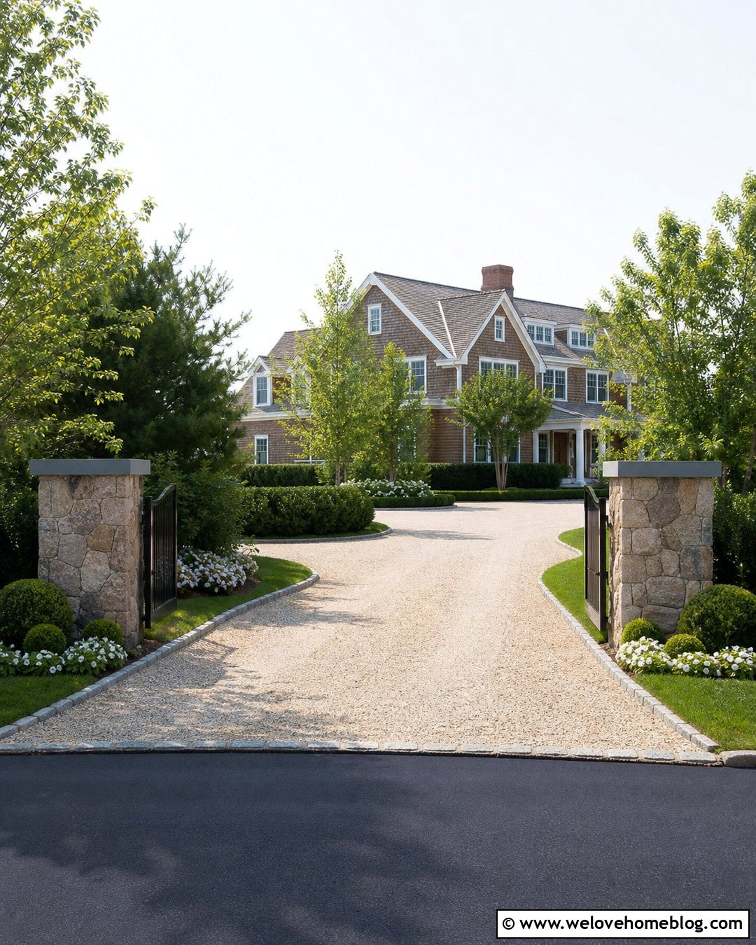 Hamptons Driveway With Stone Pillars - 25 hamptons driveway ideas