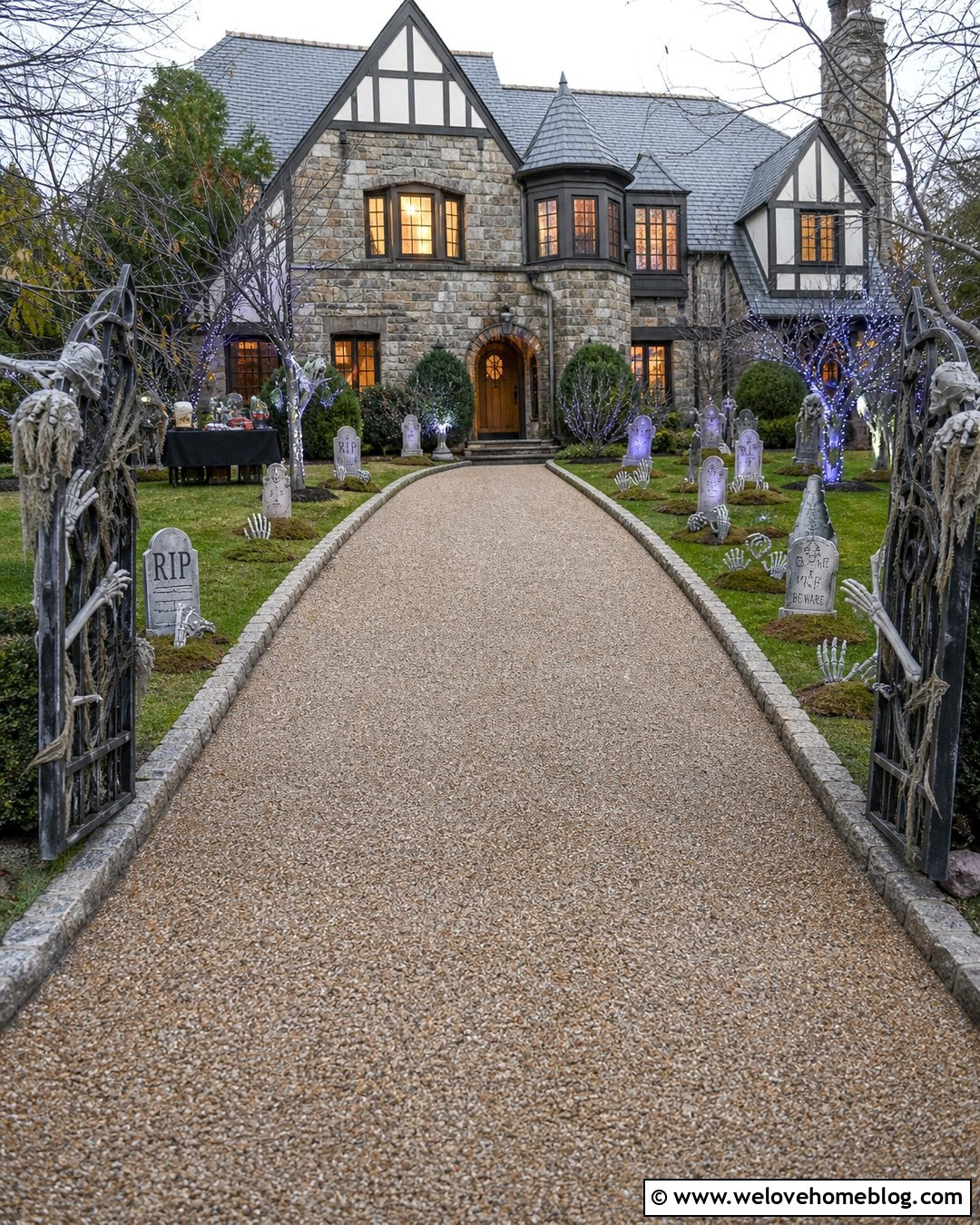 Haunted Graveyard Trick Or Treat Driveway - 25 Trick Or Treat Driveway Ideas
