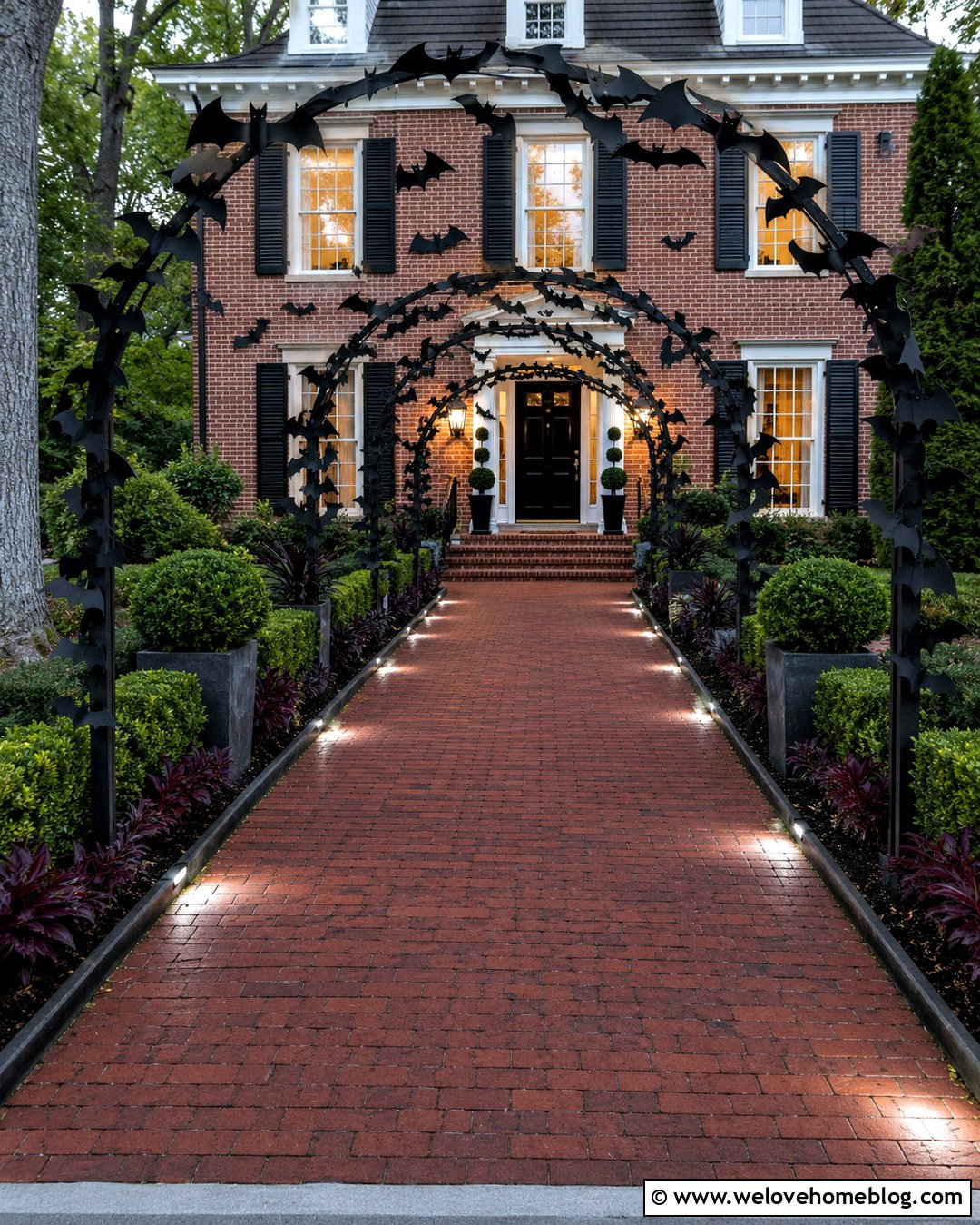 Haunted House Driveway Bat Archway - 20 Driveway Haunted House Ideas