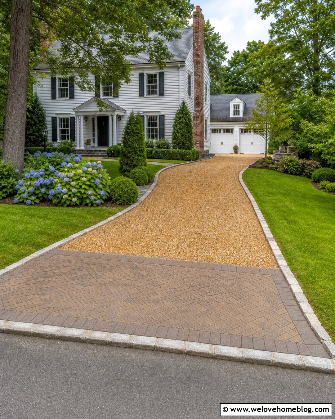 Herringbone Block Paving And Pea Gravel Driveway - 20 Block Paving And Gravel Driveway Ideas