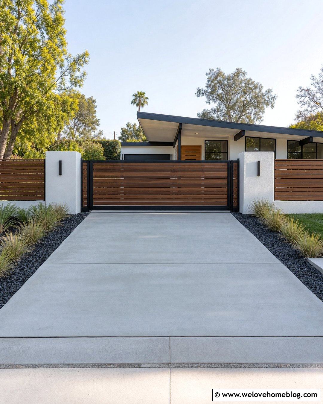 Horizontal Composite Driveway Gate - 20 Composite Driveway Gates Ideas