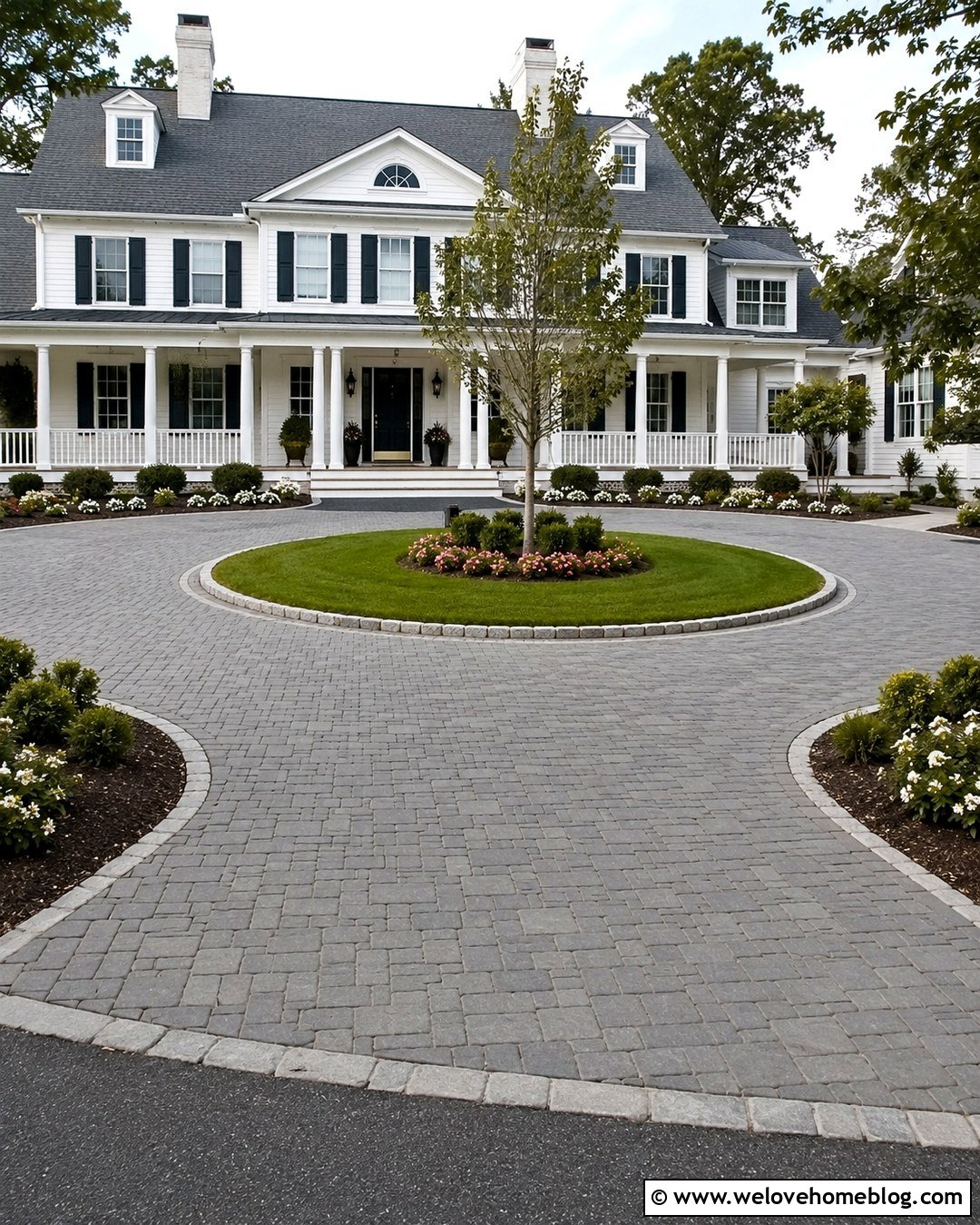 20 Front Door Driveway Ideas for a Warm, Welcoming Arrival