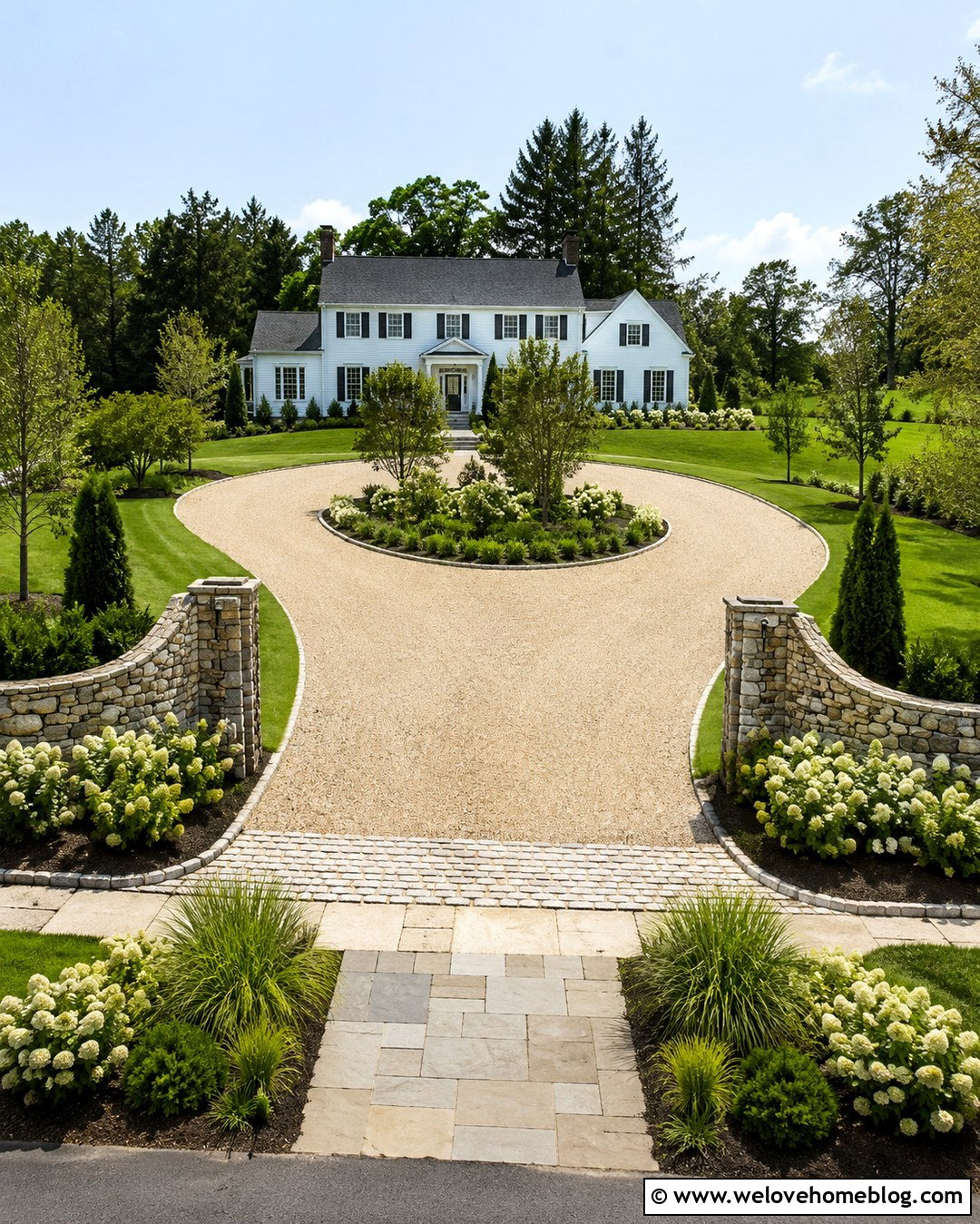Horseshoe Driveway With Stone Entrance Walls - 20 Rock Entrance Driveway Ideas