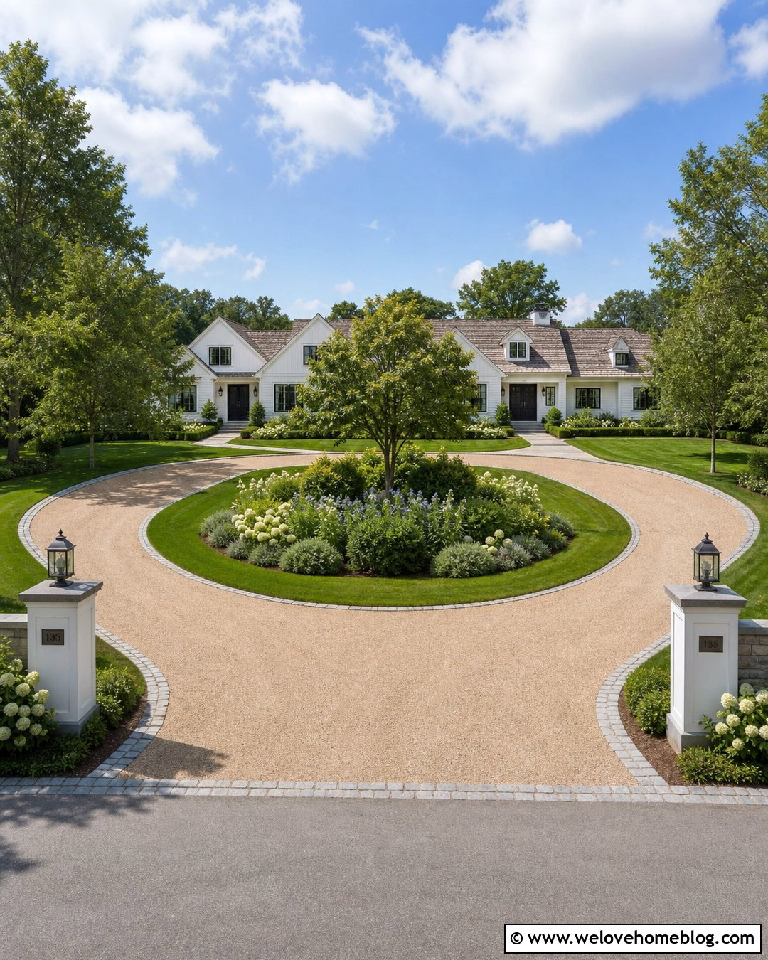 Horseshoe Gravel Driveway With Central Garden - 50 gravel driveway ideas