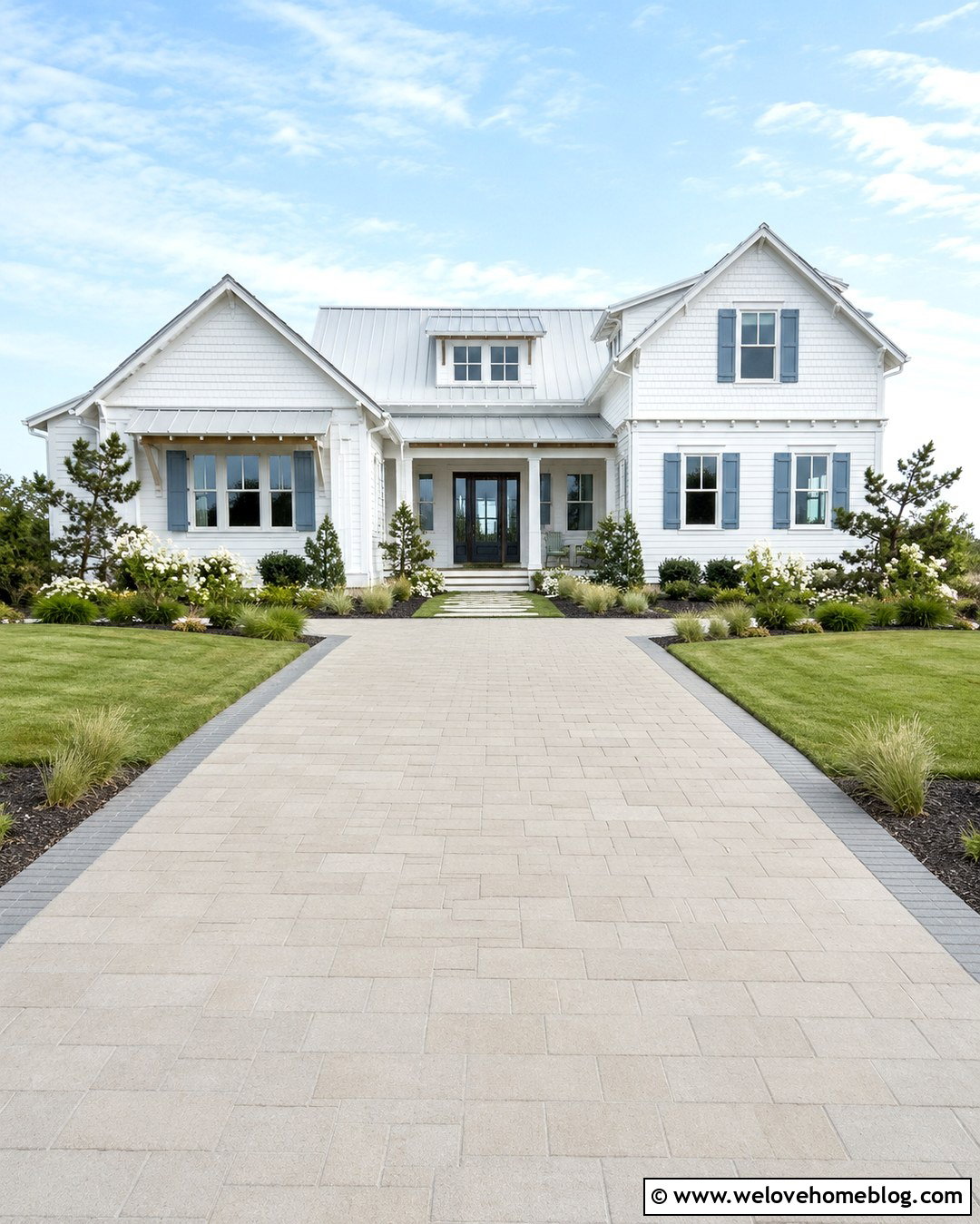 Light Paved Driveway With Coastal House - 20 Paved Driveway With House Ideas