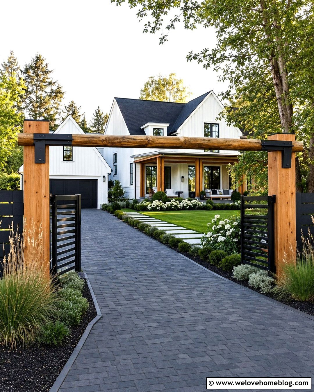 Log Driveway Entrance With Black Hardware - 20 Log Driveway Entrance Ideas