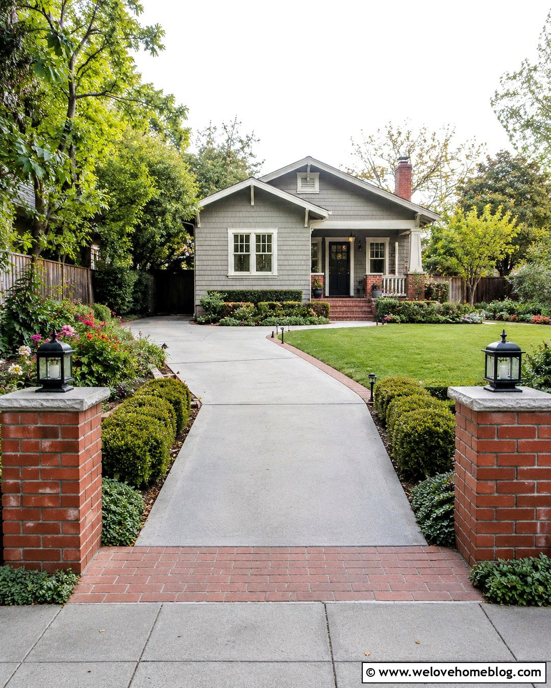 Low Brick Driveway Pillars With Small Lanterns - 20 Brick Driveway Pillars With Lights Ideas