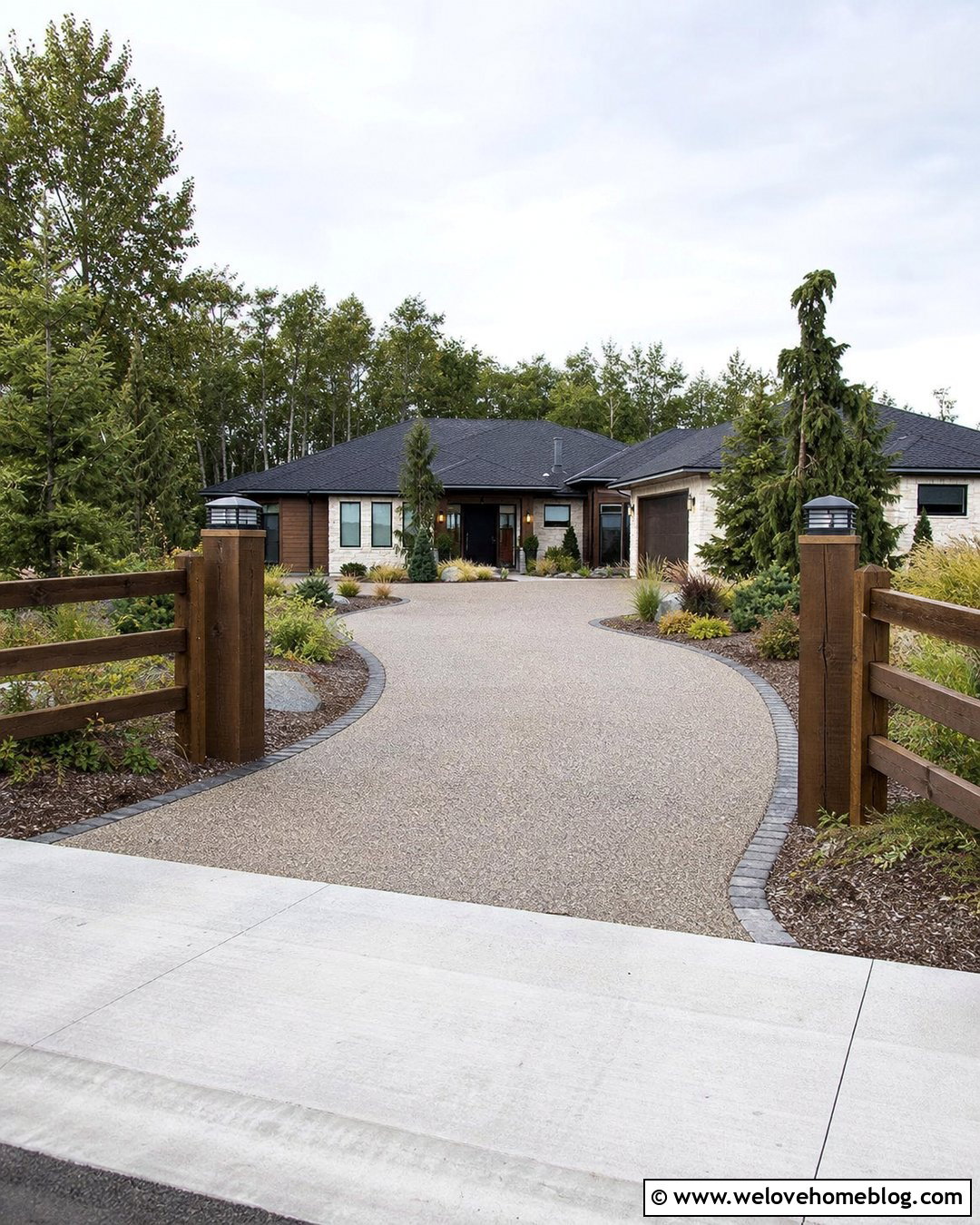 Low Maintenance Split Rail Driveway Entrance - 20 Split Rail Driveway Entrance Ideas