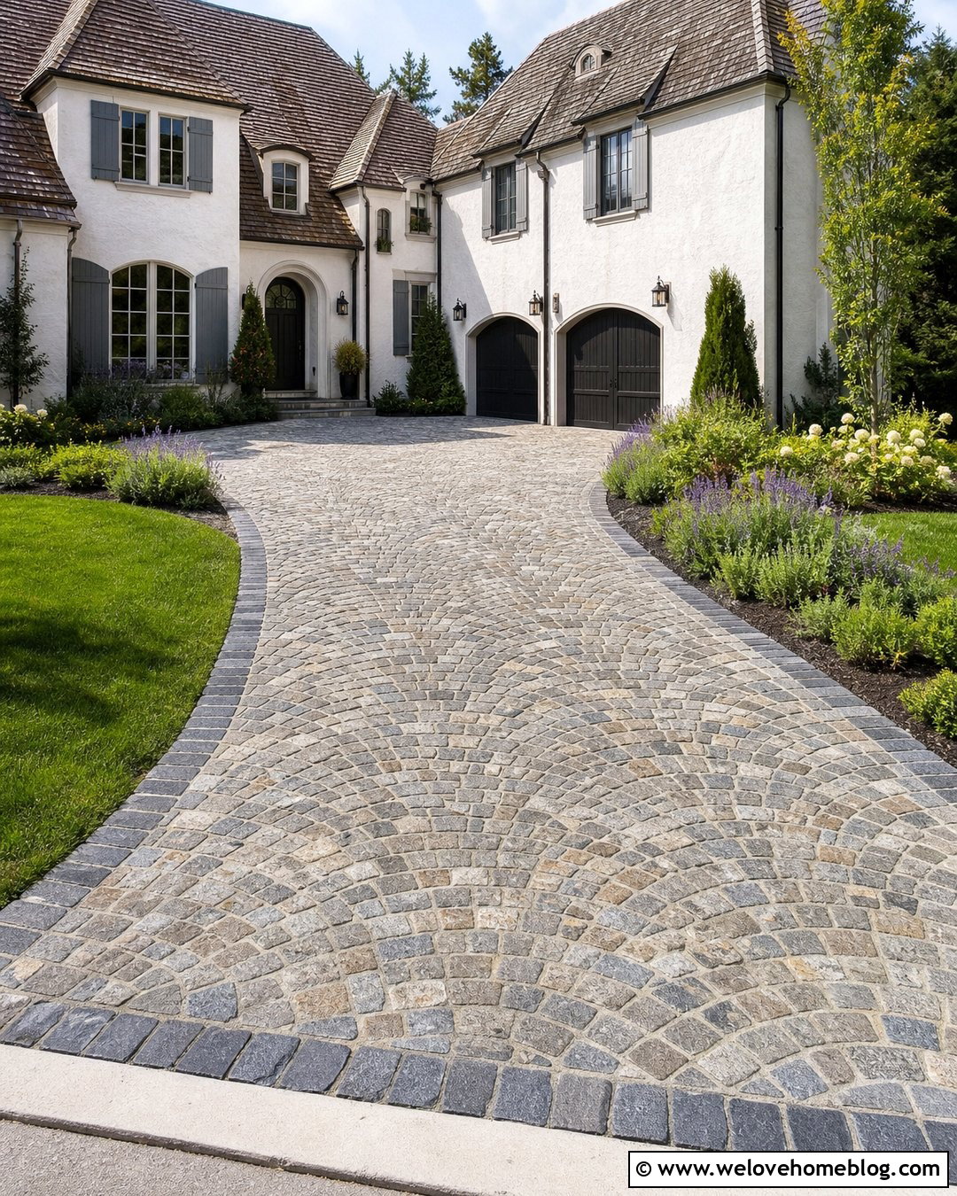 Mixed Granite Paver Driveway With Fan Pattern - 20 Granite Pavers Driveway Ideas