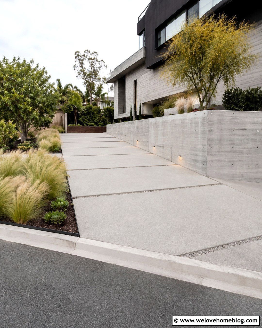 20 Driveway Walls Ideas for Privacy, Structure, and Curb Appeal