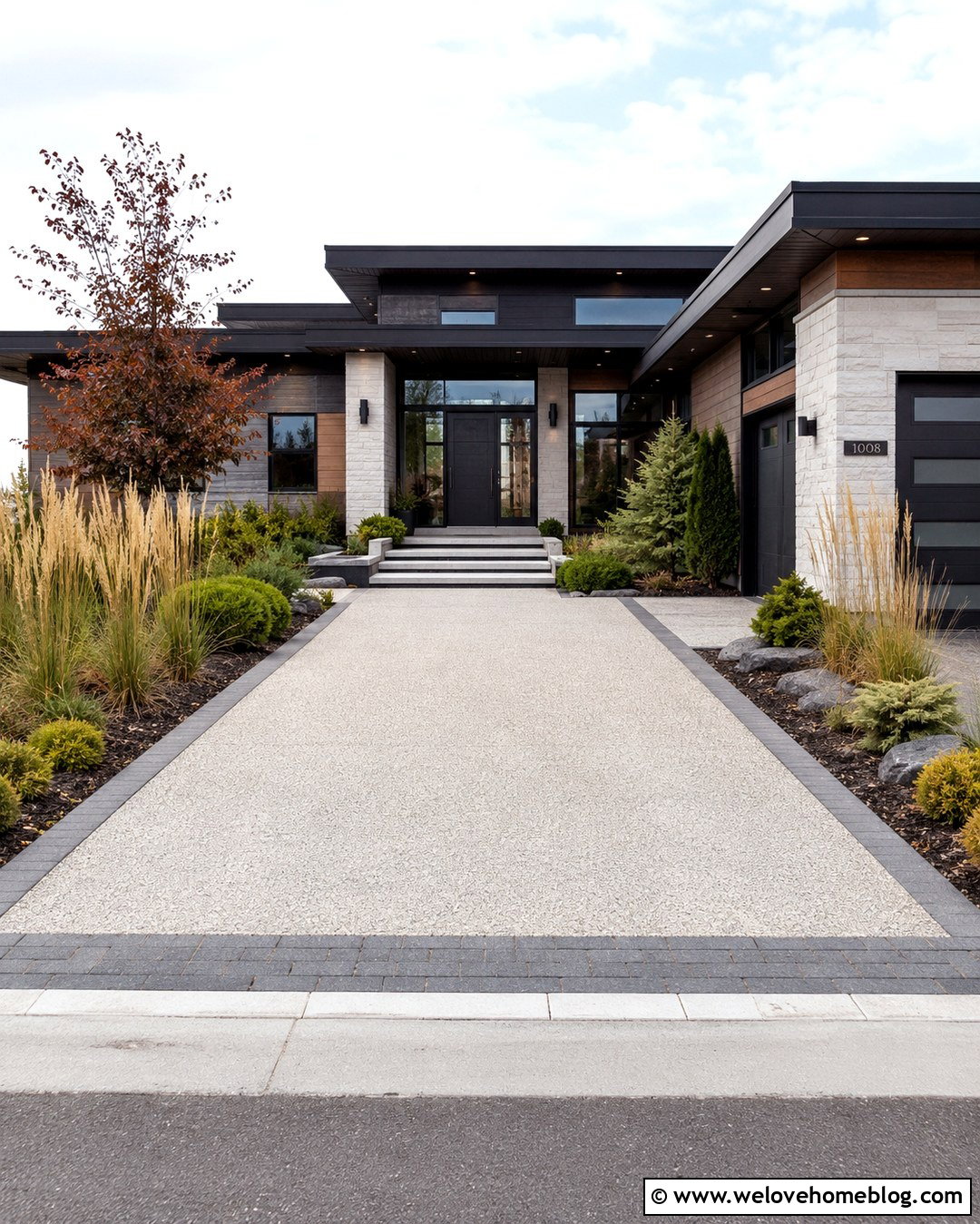 Modern Crushed Concrete Driveway With Black Paver Borders - 20 Crushed Concrete Driveway Ideas