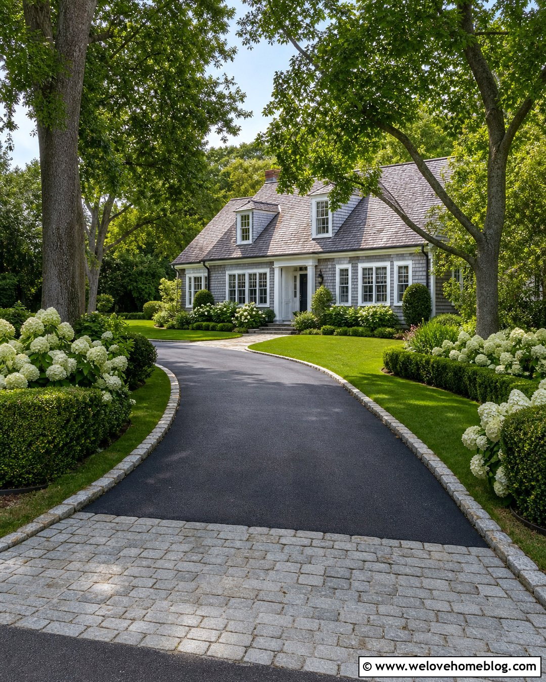 Nantucket Asphalt Driveway With Cobblestone Edging - 20 Nantucket Driveway Ideas
