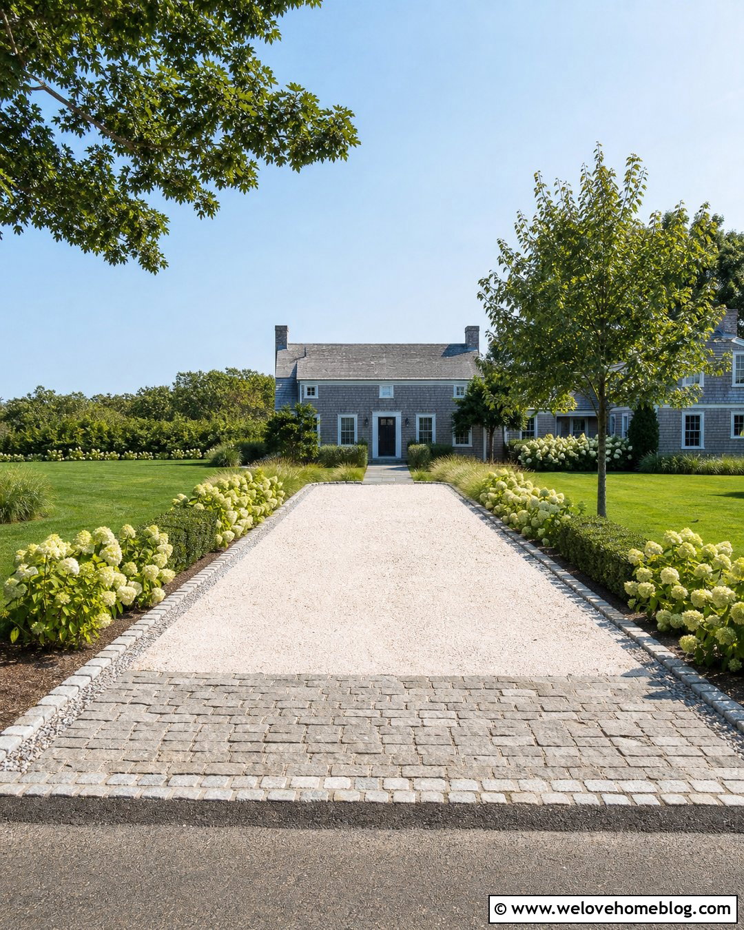 Nantucket Shell Driveway With Cobblestone Apron - 20 Nantucket Driveway Ideas