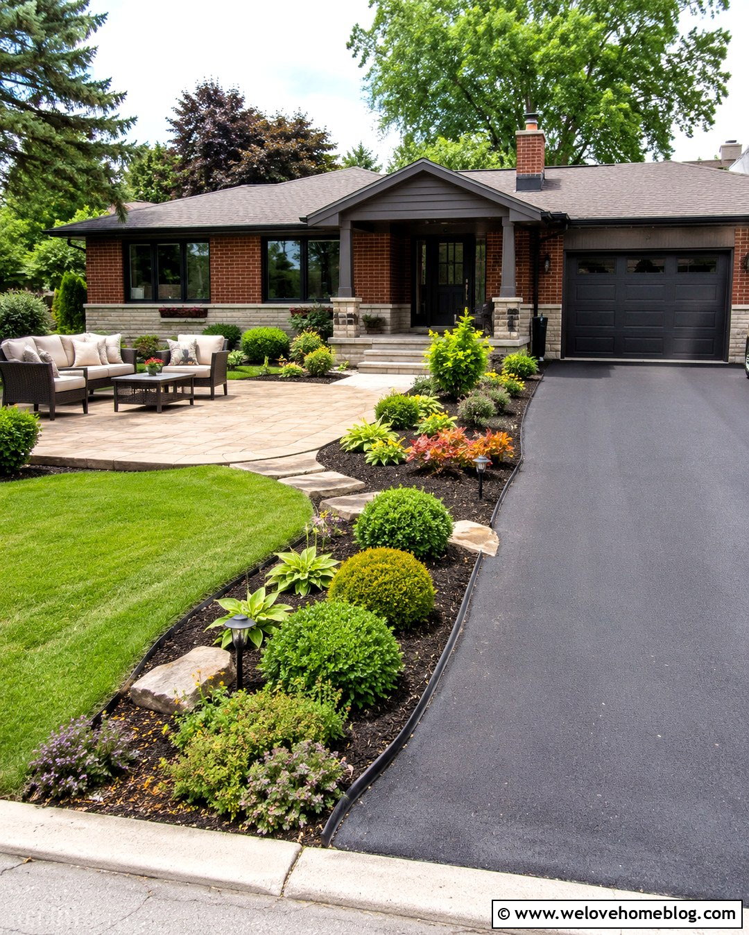 Patio Next To Driveway With Garden Border - 20 Patio Next To Driveway Ideas