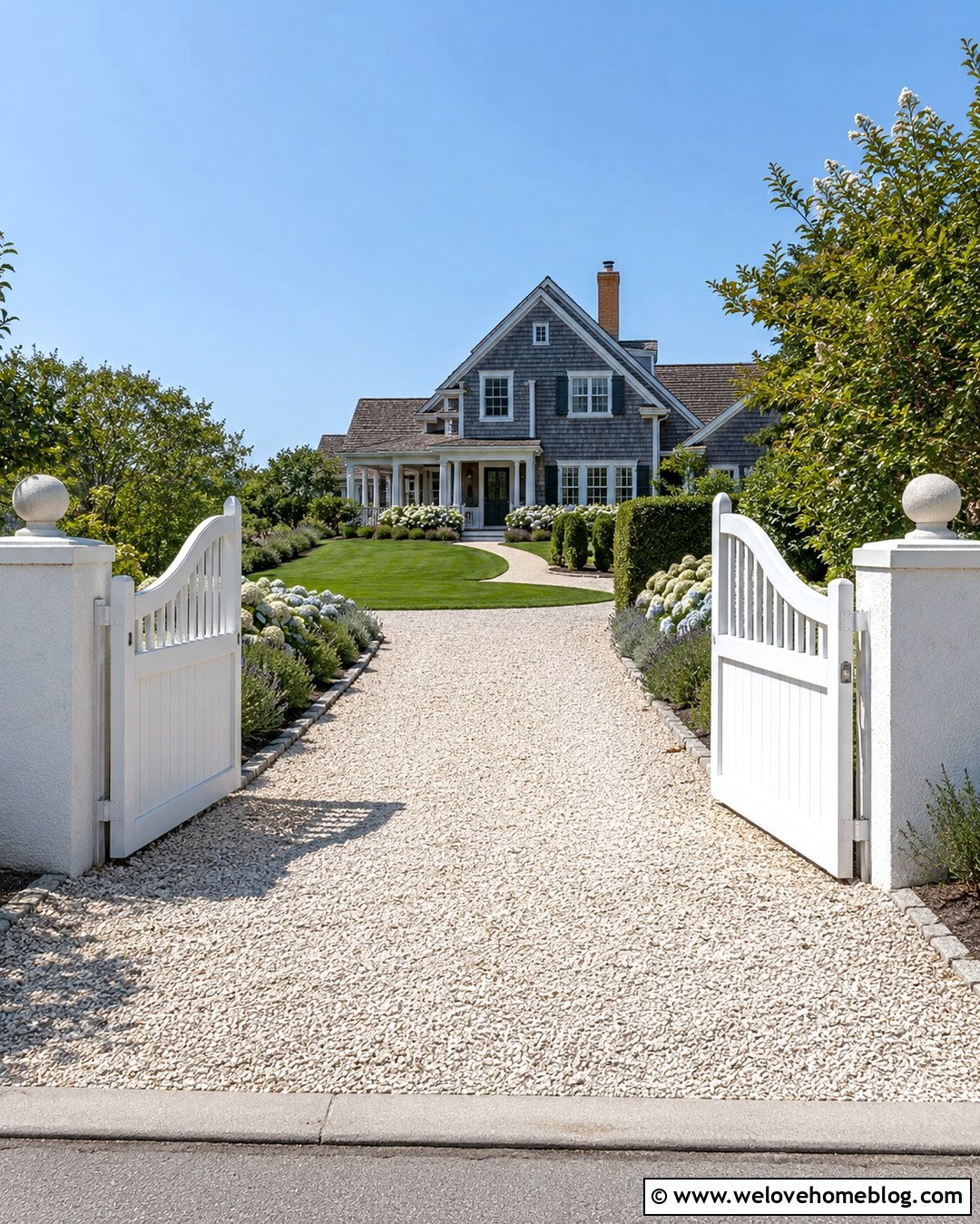 Picket Top Wooden Driveway Gate - 20 Decorative Wooden Driveway Gate Ideas