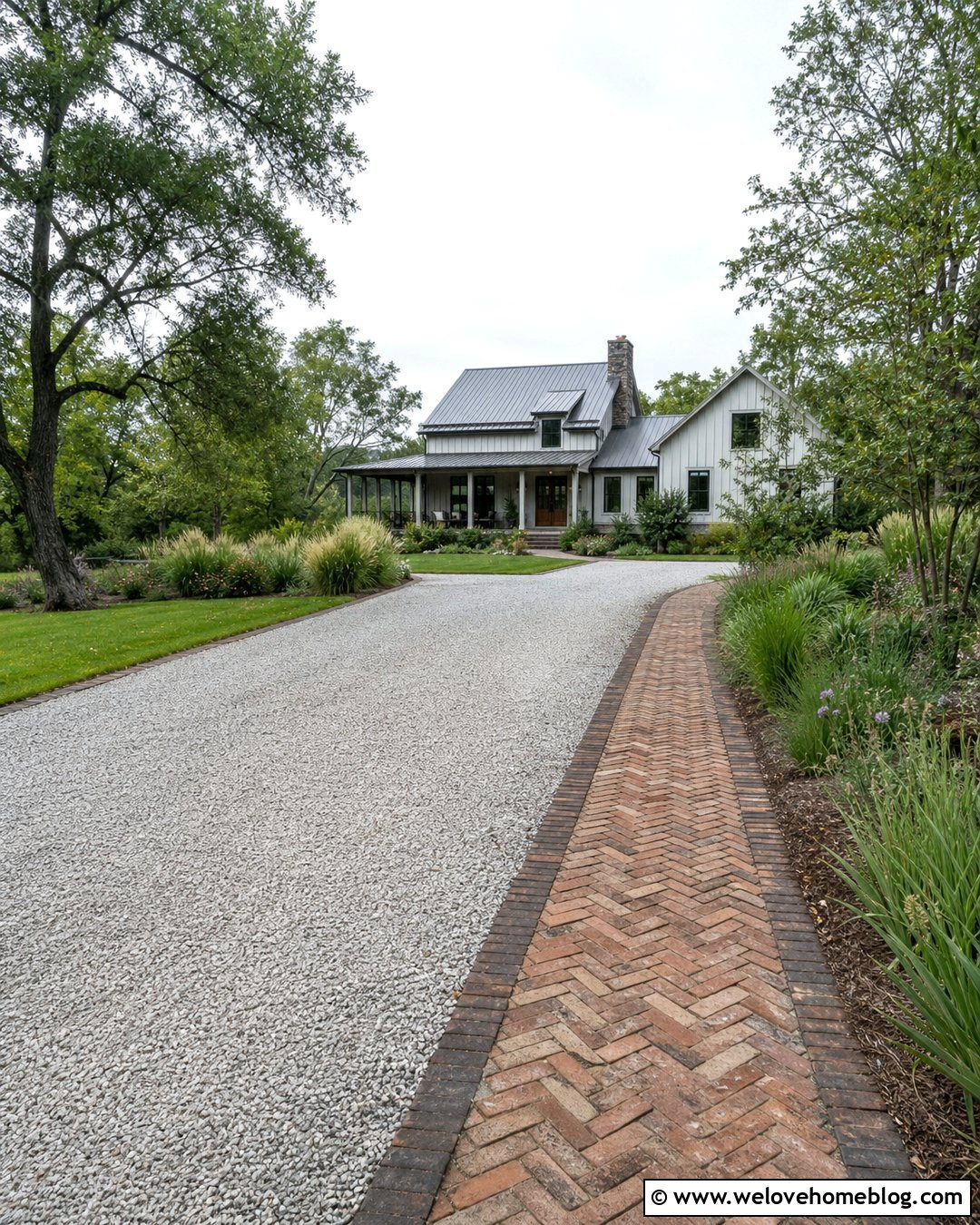 Reclaimed Brick Pavers Beside A Gravel Driveway - 20 Adding Pavers To Side Of Driveway Ideas