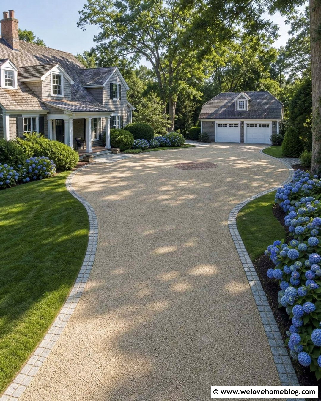 Rock Driveway With Parking Court - 35 Rock Driveway Ideas