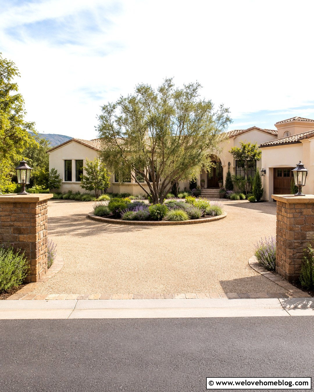 Sandstone Driveway Pillars With Circular Driveway - 20 Stone Driveway Pillars Ideas