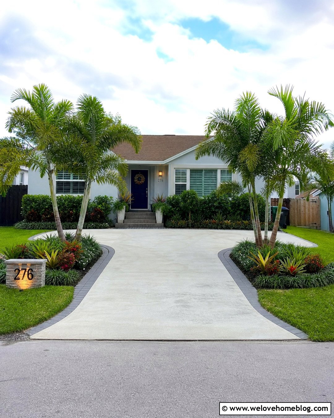 Short Driveway With Palm Trees - 25 Palm Tree Driveway Entrance Ideas