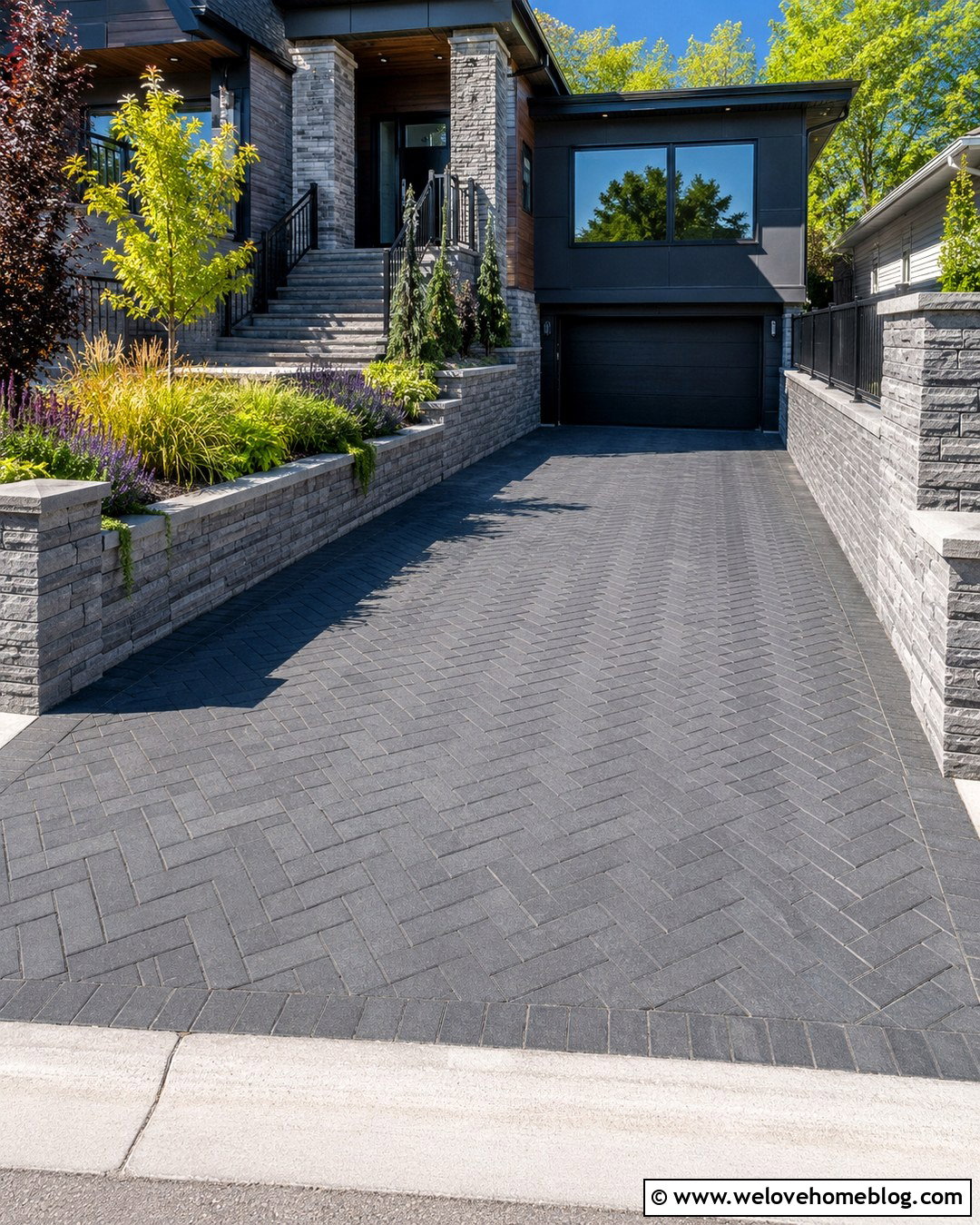 Sloped Driveway With A Split Level Entrance - 20 Driveway For Sloped Yard Ideas