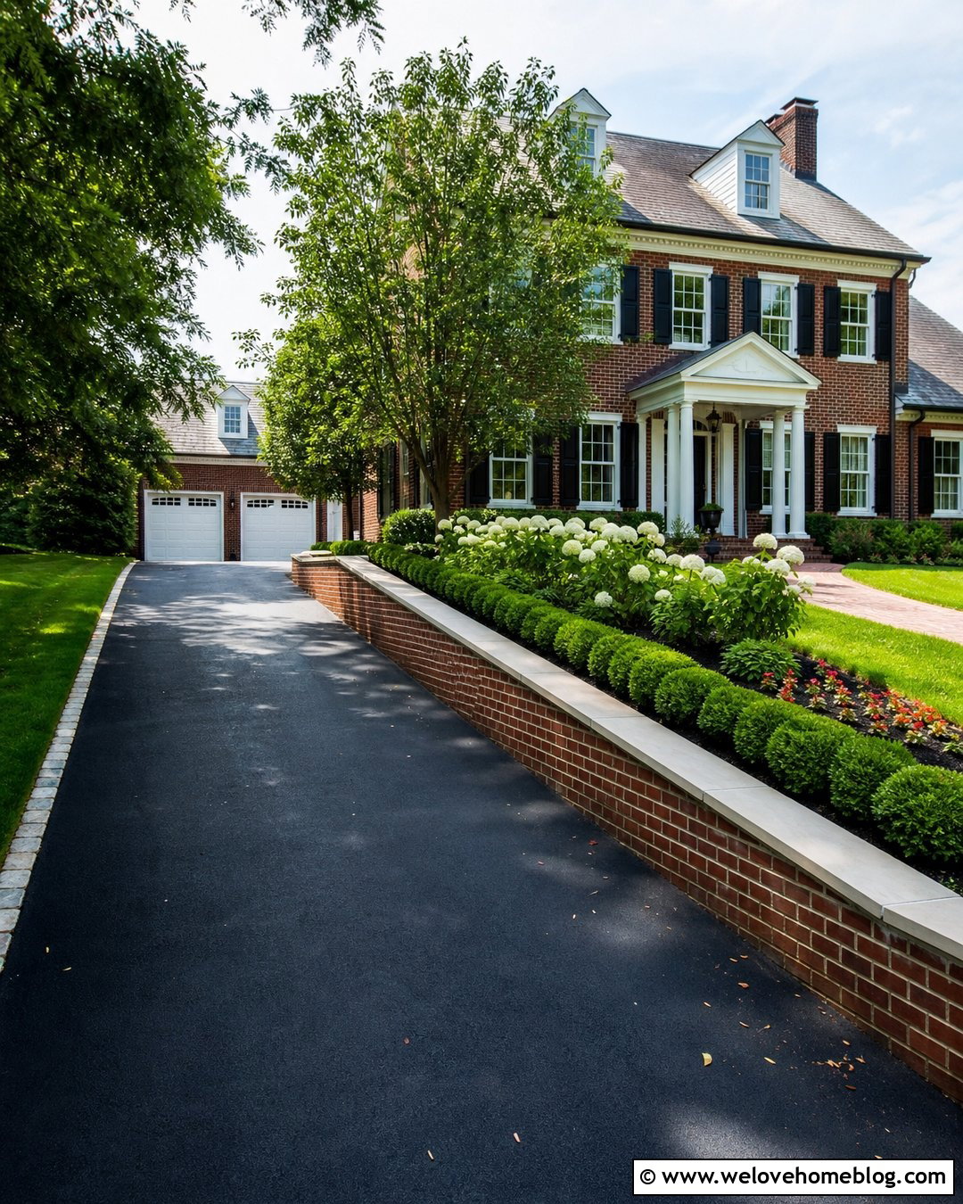 Small Driveway Retaining Wall With Red Brick - 20 Small Driveway Retaining Wall Ideas