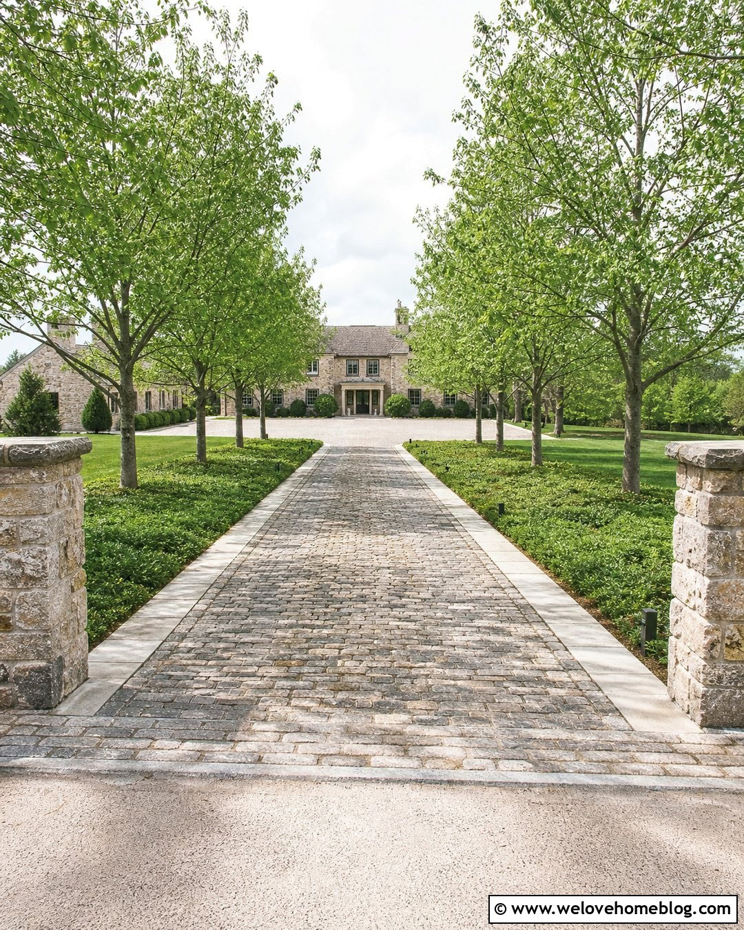 Square Cobblestone Driveway With Tree Lined Entrance - 20 Square Cobblestone Driveway Ideas