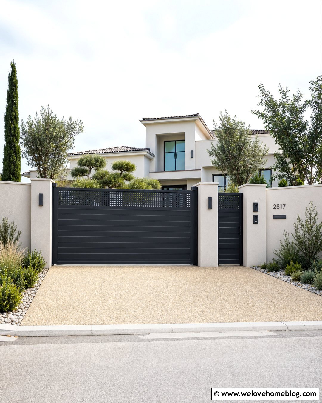 Steel Privacy Driveway Gate - 20 steel driveway gate ideas