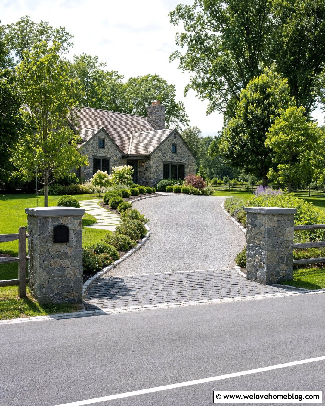 Stone Pillars With A Mailbox - 40 Stone Pillars Driveway Entrance Ideas
