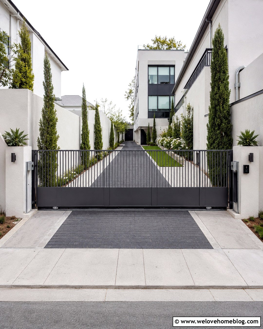 Telescoping Security Gate With Narrow Driveway - 20 security gates driveway ideas