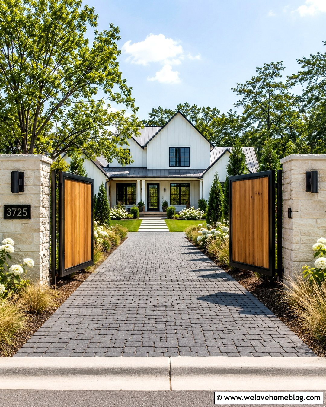 Timber Gate With Black Metal Frame - 20 Timber Gates Driveway Ideas