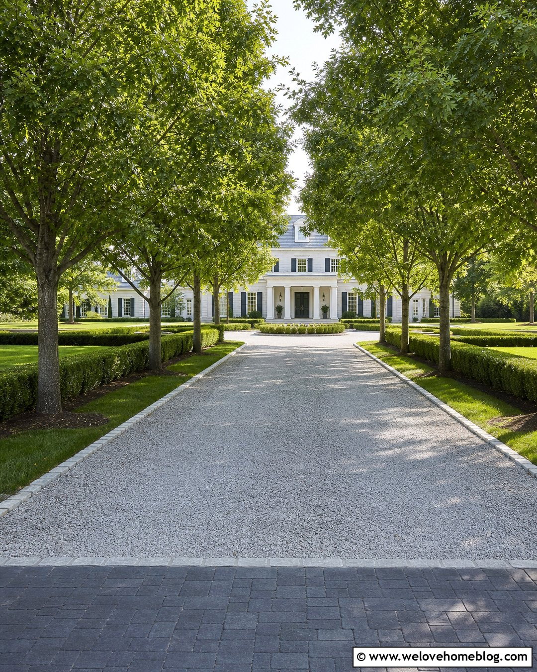 Tree Lined Porte Cochere Driveway - 35 Porte Cochere Driveway Ideas
