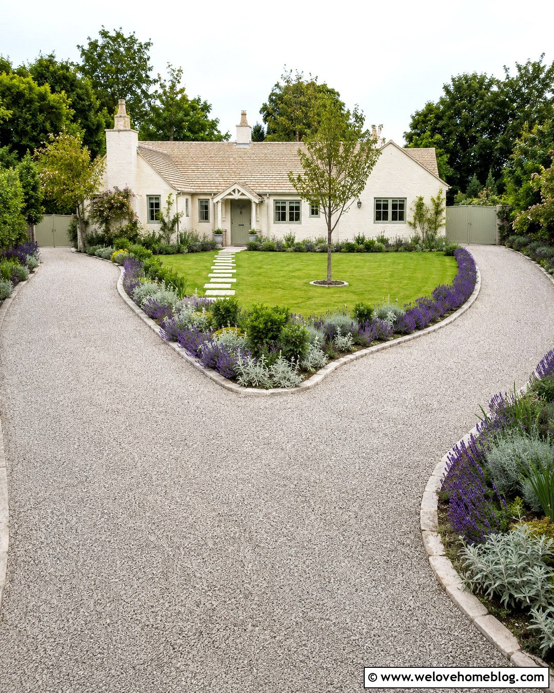 U Shaped Driveway With Lavender Borders - 20 U Shaped Driveway Front Yards Ideas