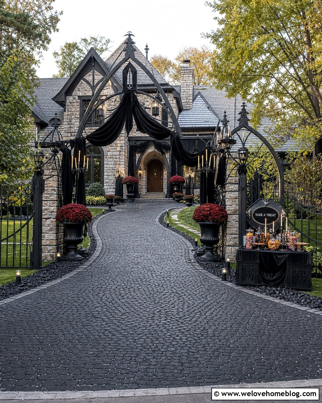 Vampire Castle Trick Or Treat Driveway - 25 Trick Or Treat Driveway Ideas