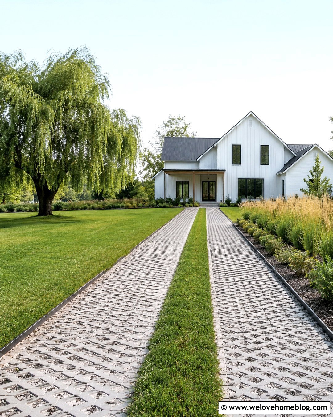 20 Weeping Willow Driveway Ideas for a Dreamy Home Entrance
