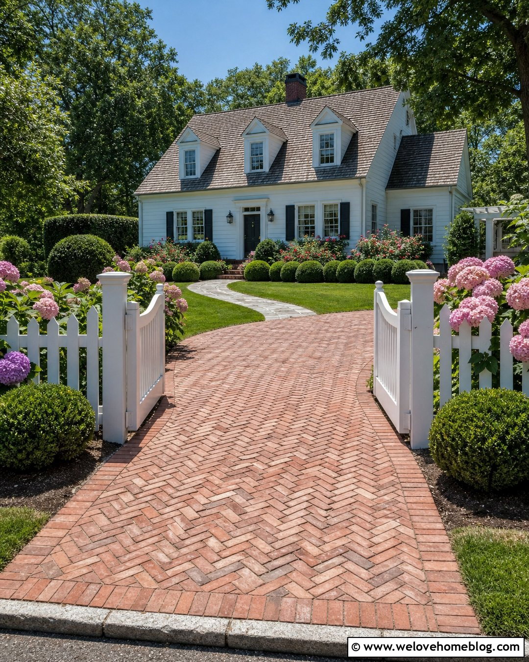 White Picket Driveway Fence - 25 Driveway Fencing Ideas