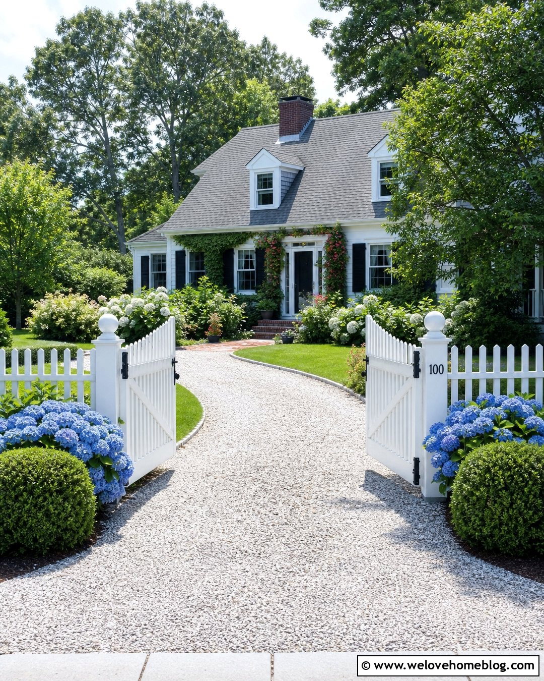 White Picket Driveway Gate - 25 Driveway Entrance Gate Ideas